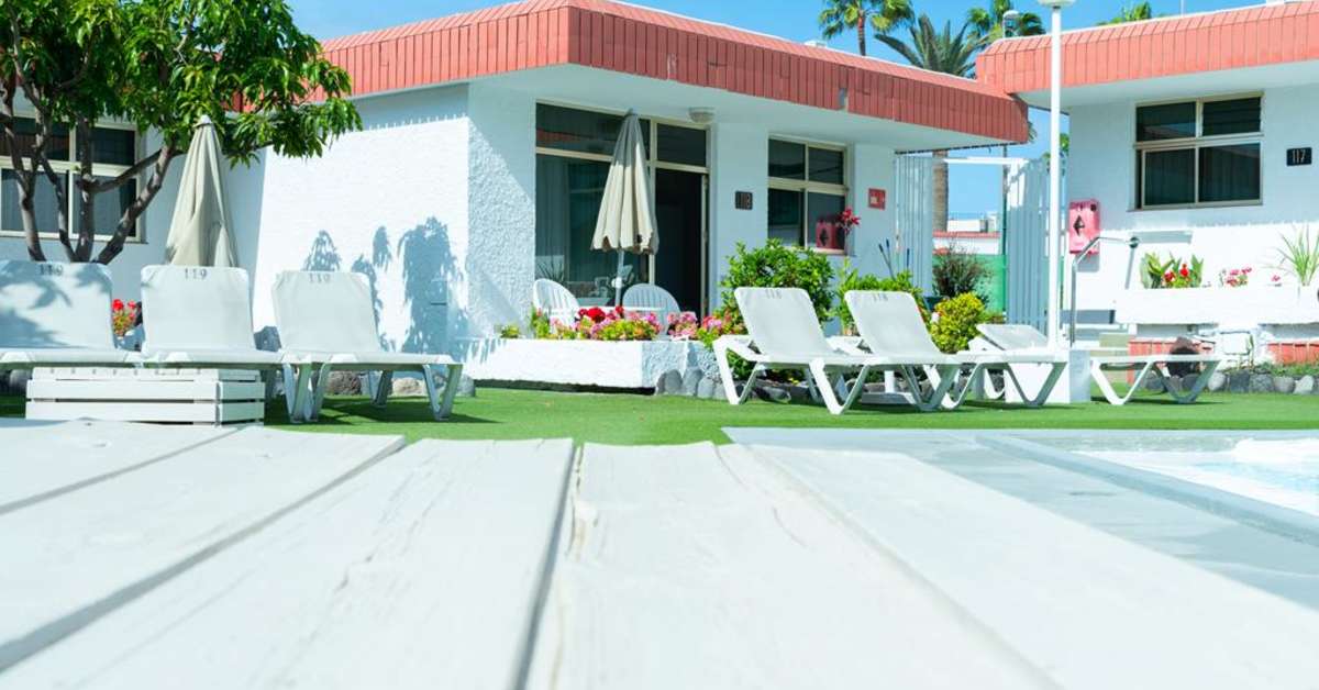 Een foto van het terras bij Bungalows Dona Rosa