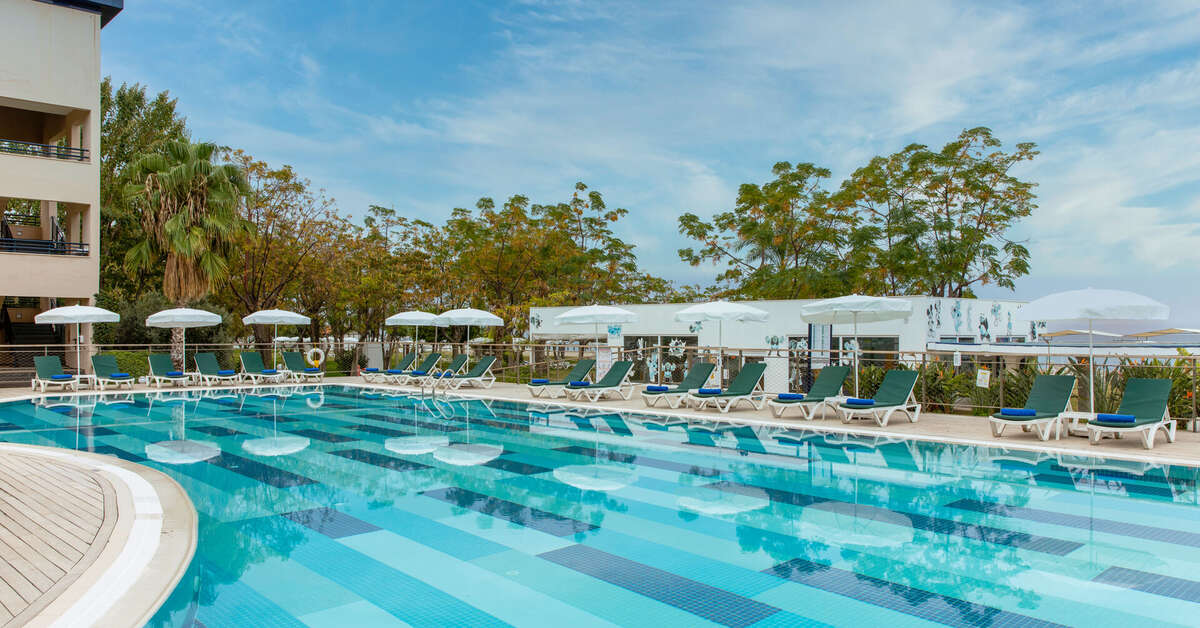 Een foto van het zwembad bij Labranda Alantur Resort