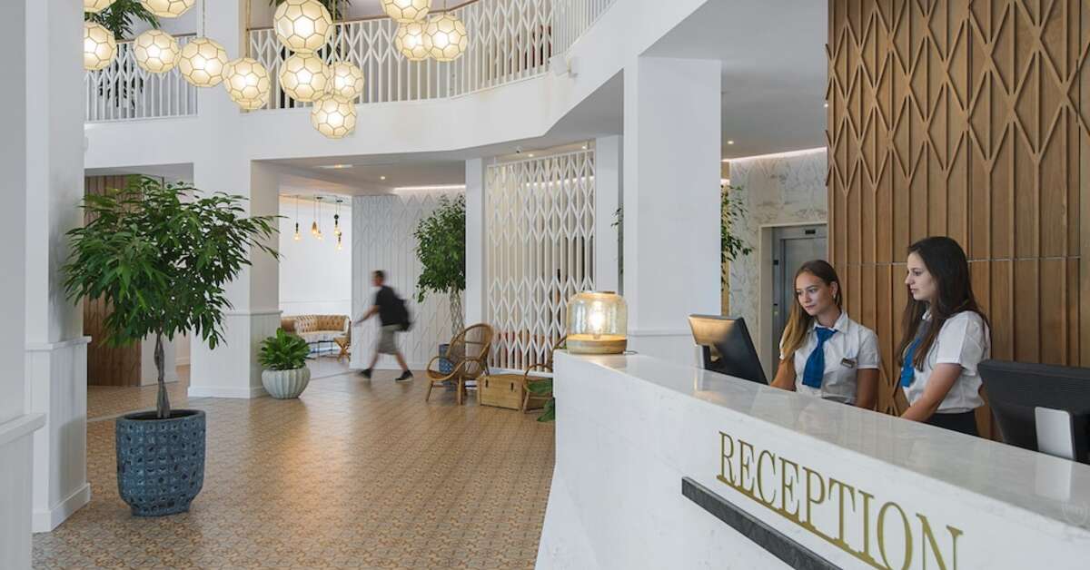 Een foto van het interieur van Sunrise Blue Magic Resort