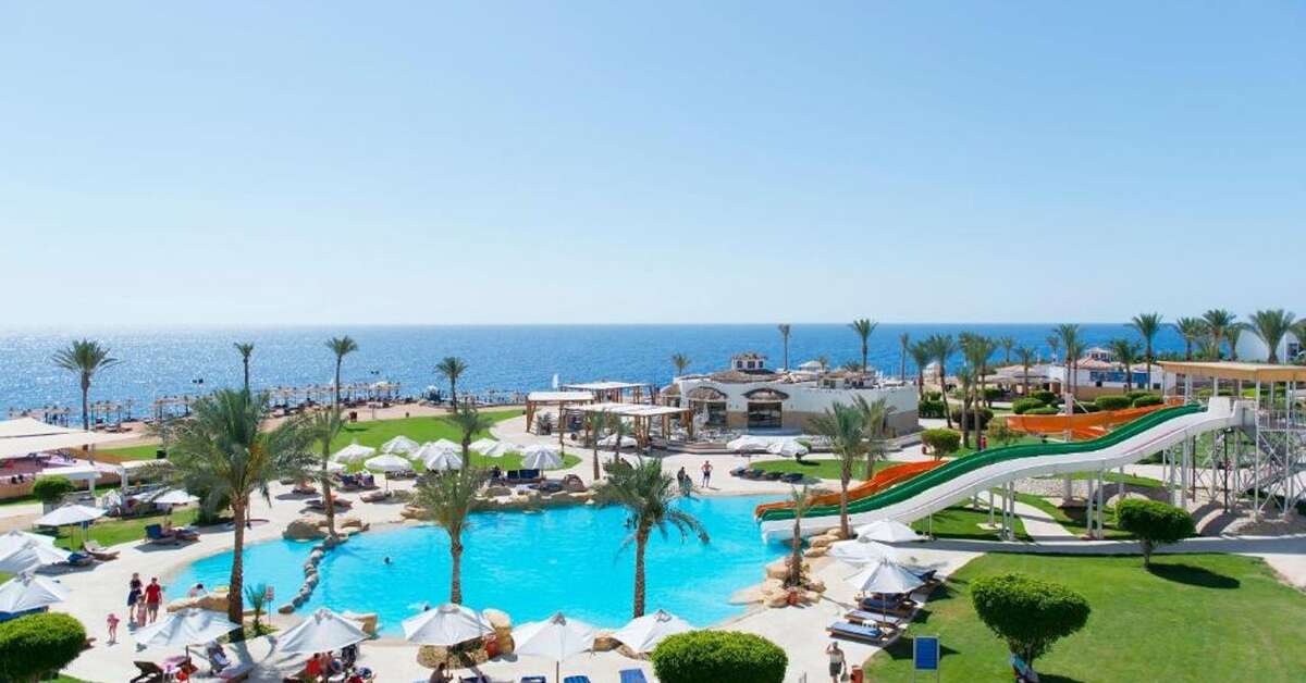 Ein Foto vom Pool im Amphoras Beach