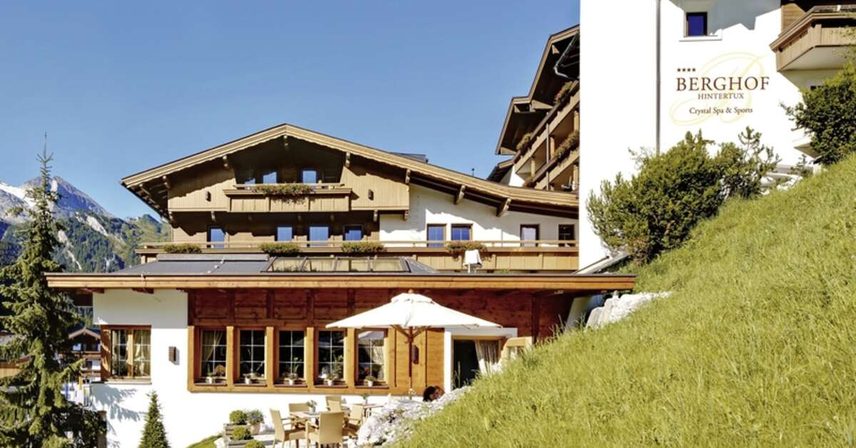 Een foto van de buitenkant van Berghof Crystal Spa & Sports