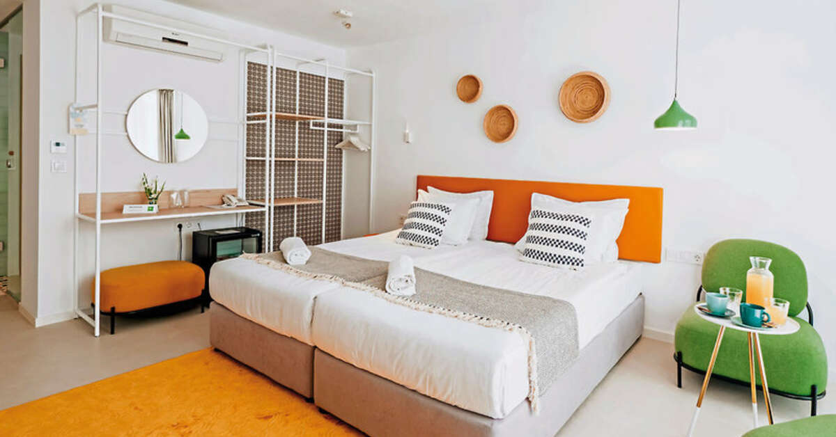 Ein Foto Ibis Styles Golden Sands Roomer