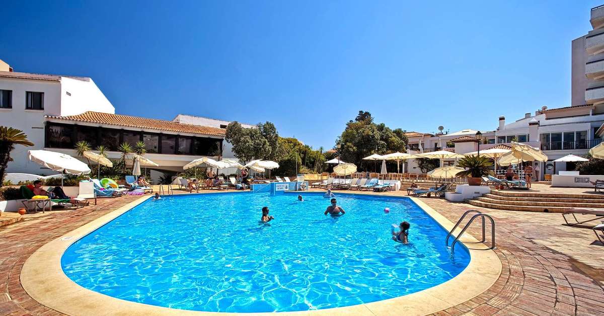 Een foto van het zwembad bij NH Lagos Algarve Resort