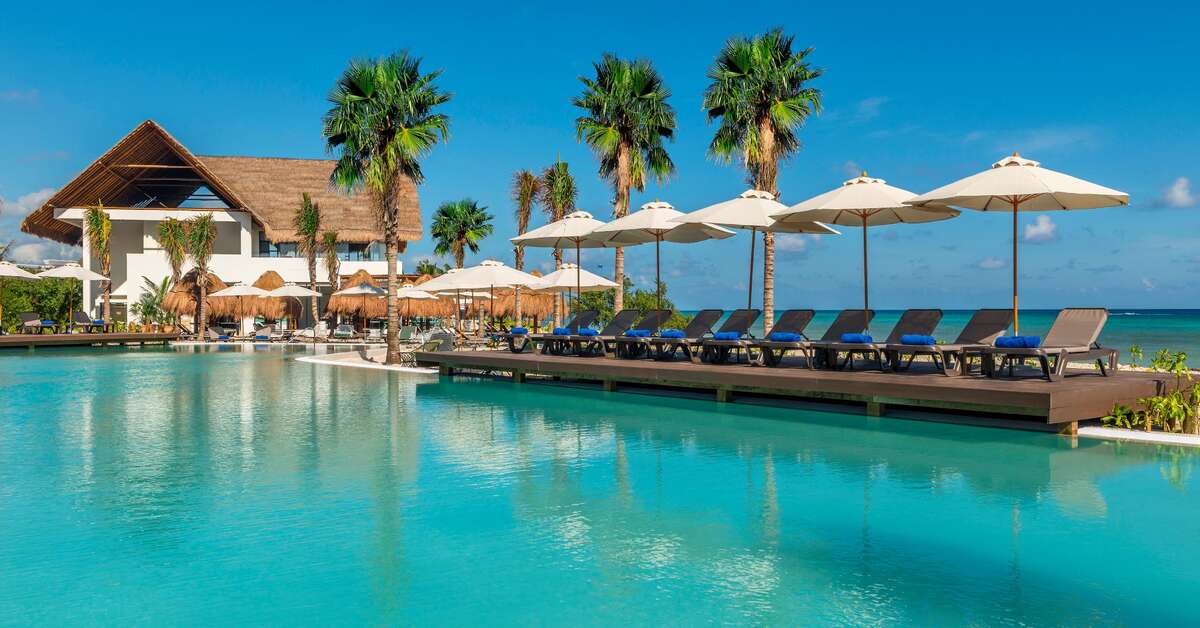 Een foto van het zwembad bij Ocean Riviera Paradise