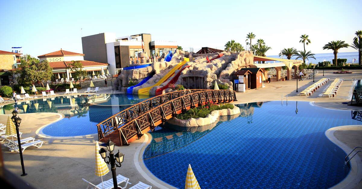 Een foto van het zwembad bij Gypsophila Holiday Village