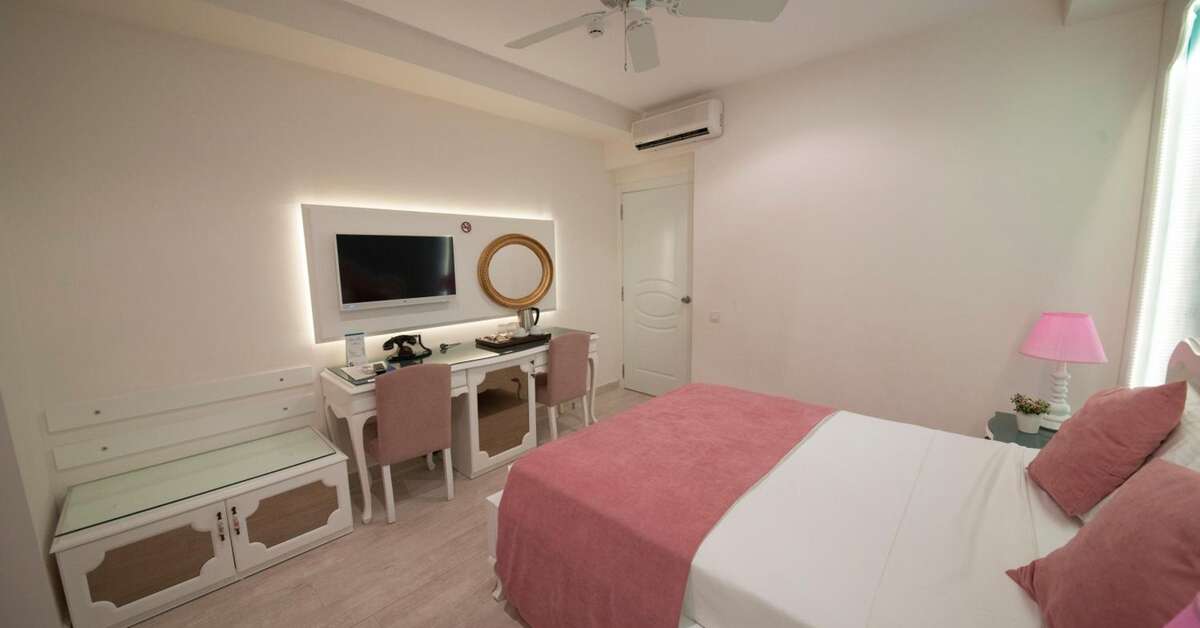 Ein Foto Montebello Deluxe Hotel
