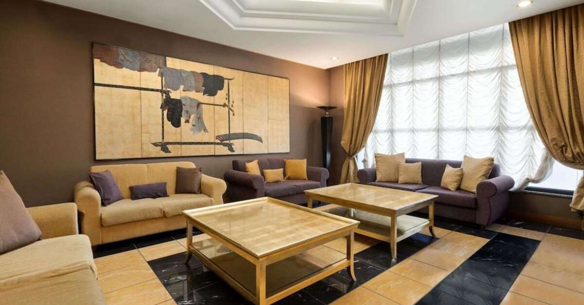 Een foto van het interieur van Ramada by Wyndham Naples