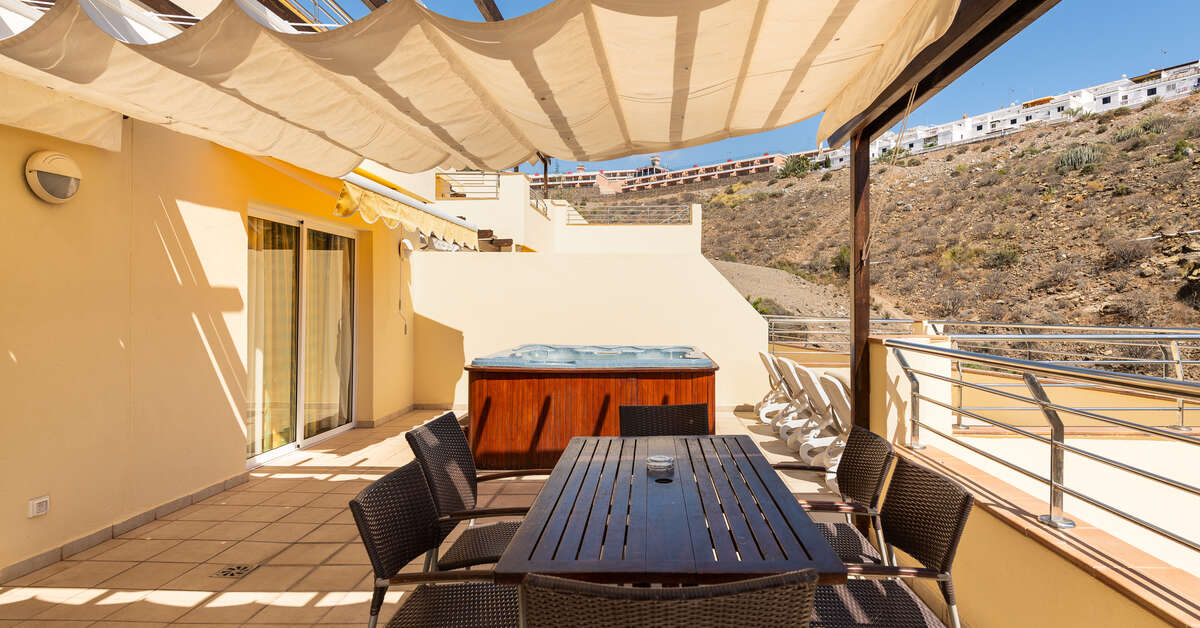 Een foto van het terras bij Holiday Club Sol Amadores