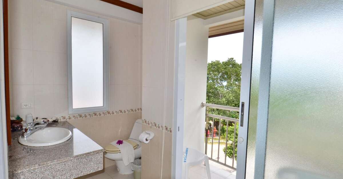 Een foto van First Bungalow Beach Resort