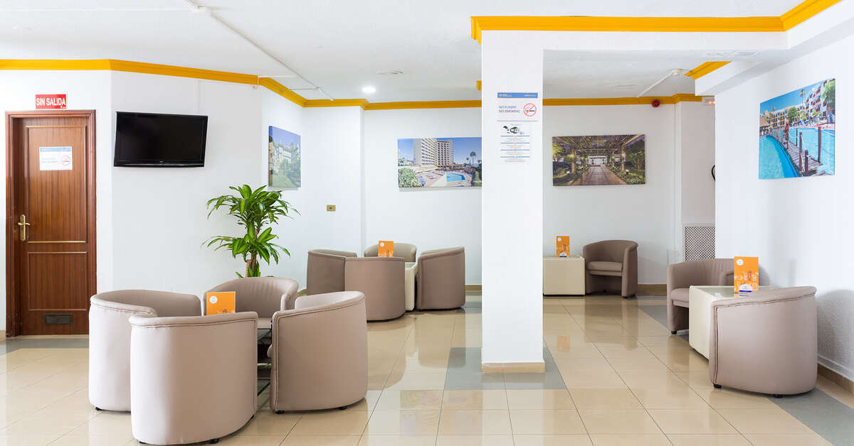 Een foto van het interieur van Globales Acuario Hotel
