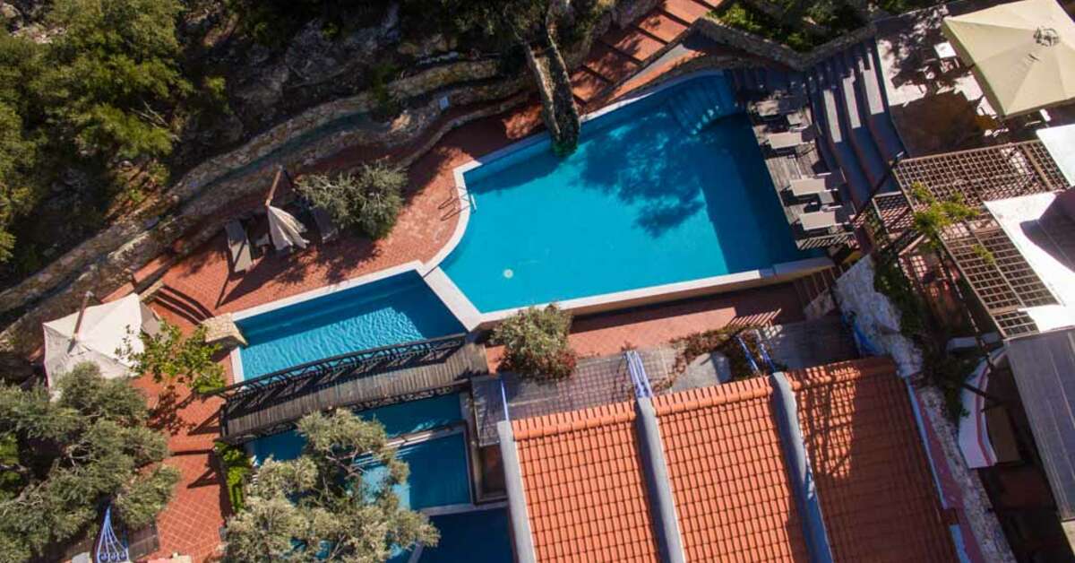 Een foto van het zwembad bij Kallisti Hotel
