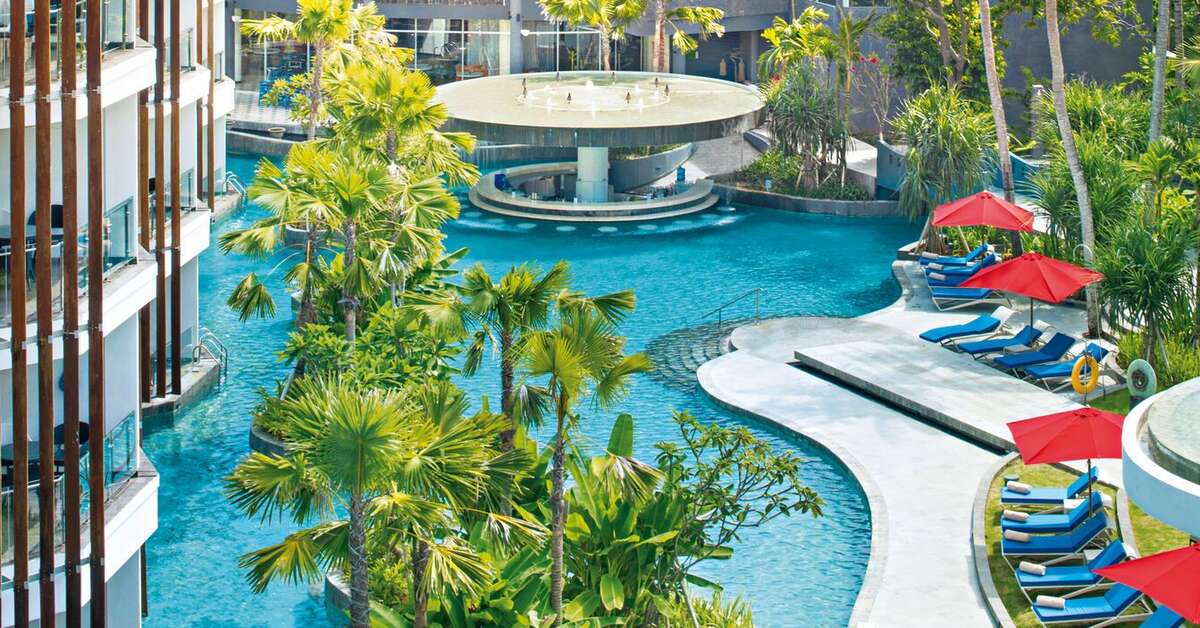 Een foto van het zwembad bij Le Meridien Bali Jimbaran
