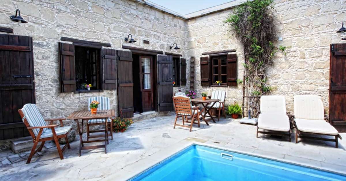 Een foto van het zwembad bij Leonidas Village Houses