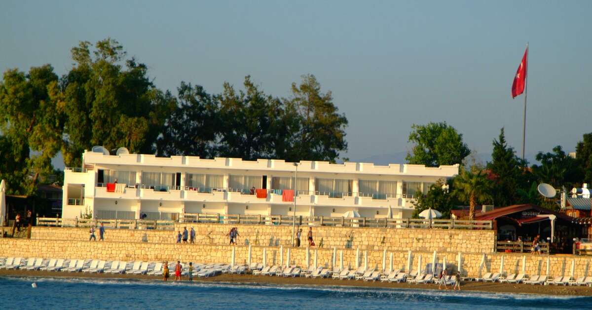Een foto van de buitenkant van Side Beach Club Hotel