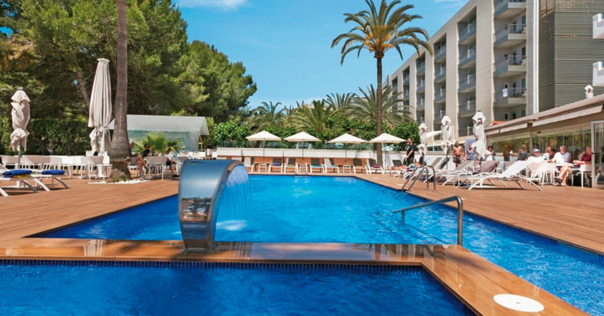 Een foto van het zwembad bij Metropolitan Playa JUKA Aparthotel