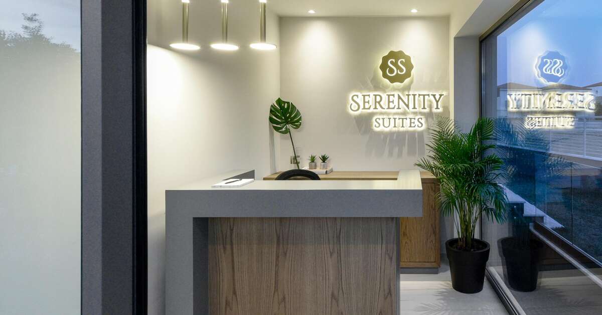 Een foto van het interieur van Serenity Suites