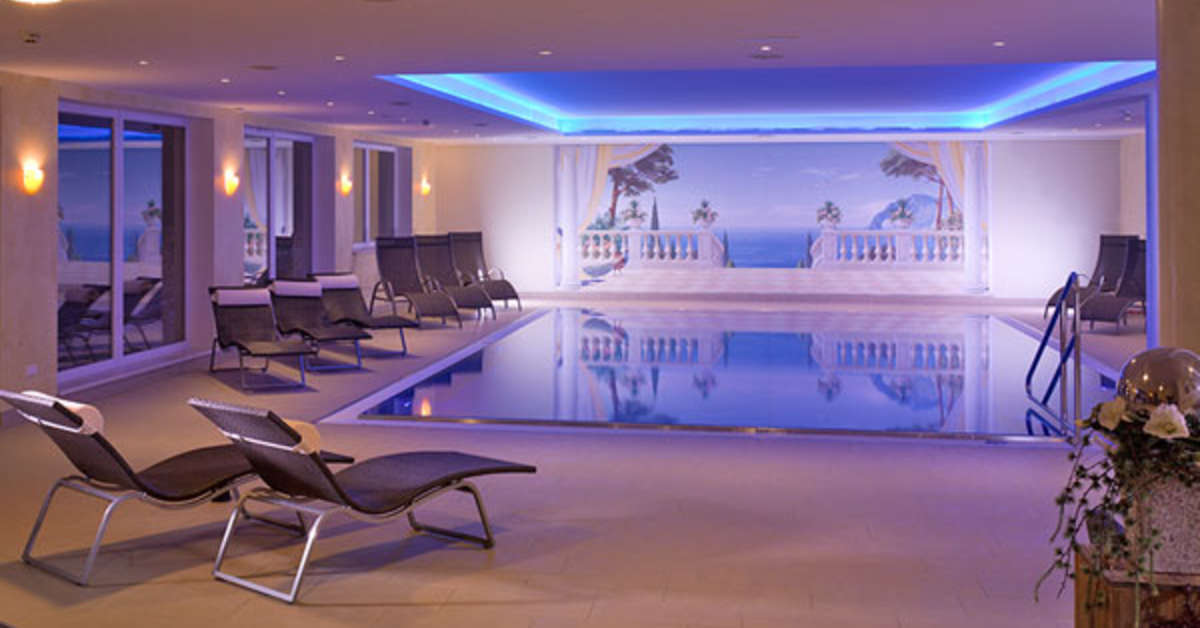 Ein Foto vom Pool im Hotel Waldfrieden