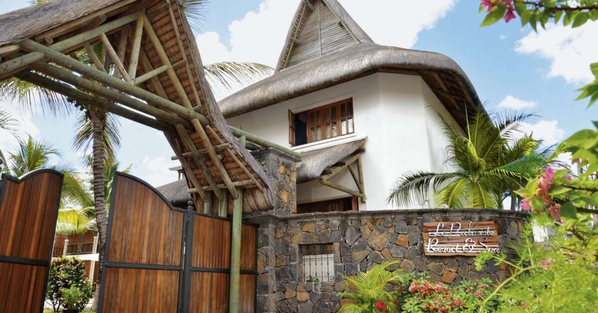 Een foto van de buitenkant van Le Palmiste Resort & Spa