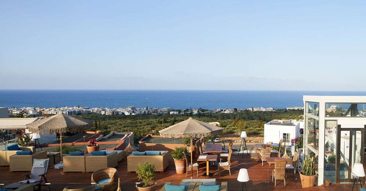 Ein Foto von der Terrasse im Esperides Resort Crete