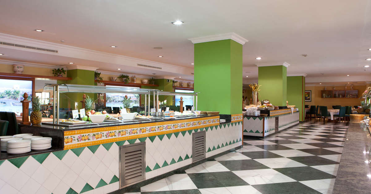 Een foto van de faciliteiten bij Playamarina Hotel