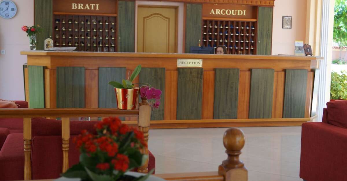 Een foto van het interieur van Brati Arcoudi Hotel