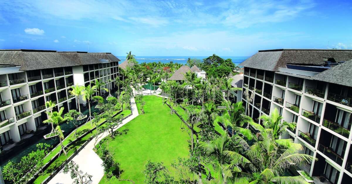 Een foto van de buitenkant van The Anvaya Beach Resort Bali