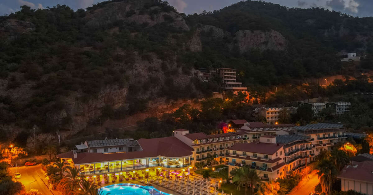 Een foto van het zwembad bij Montebello Resort