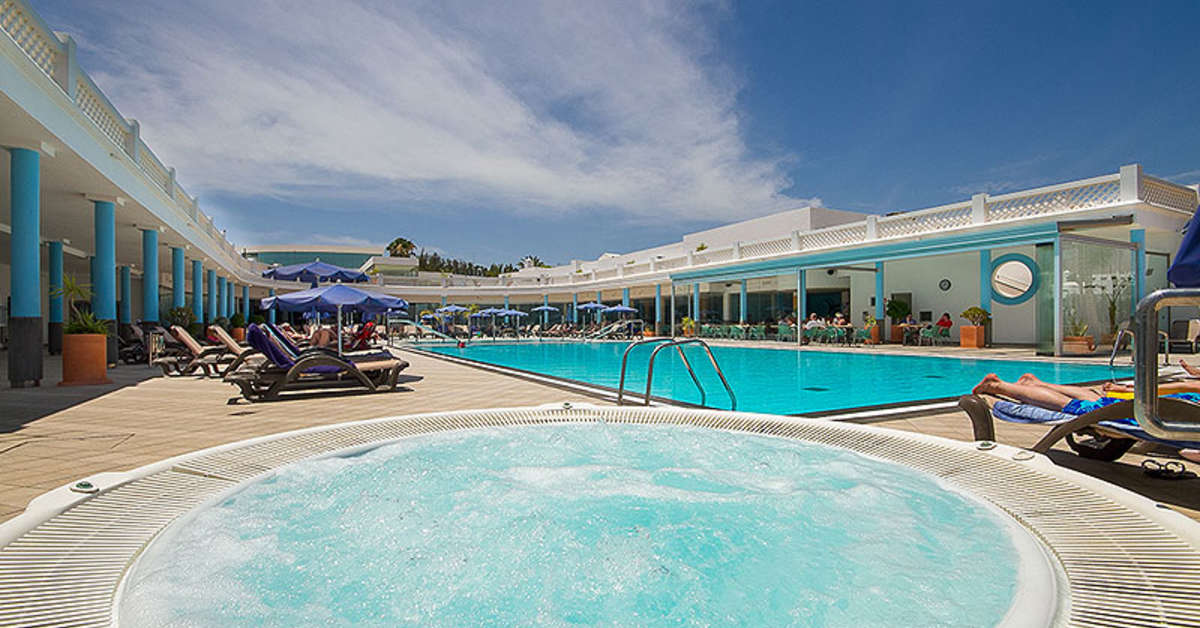 Ein Foto vom Pool im Hotel Las Costas