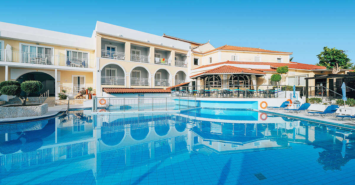 Een foto van het zwembad bij Diana Palace Hotel