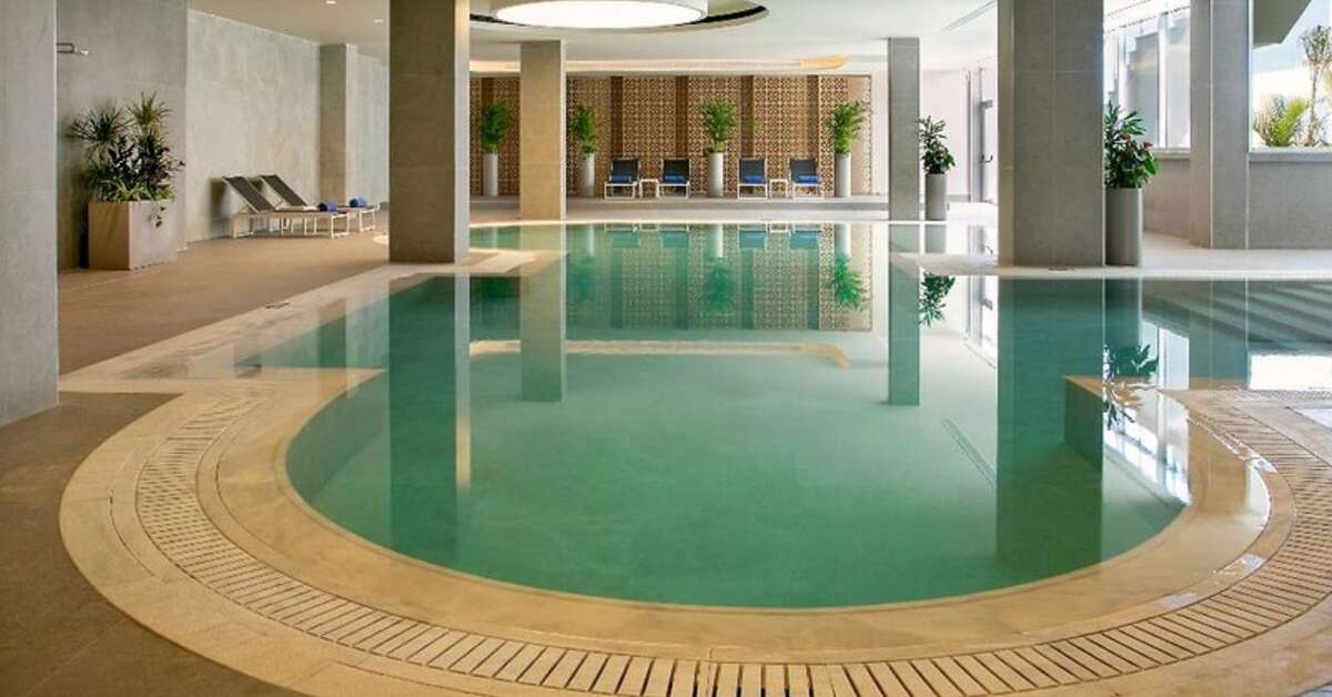 Een foto van het zwembad bij Nissi Beach Resort