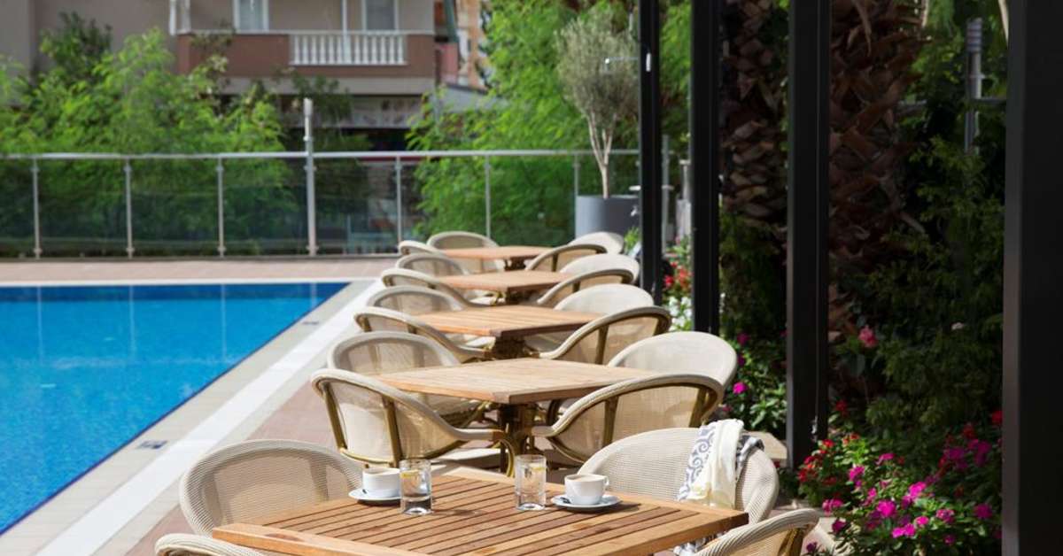 Een foto van het terras bij Vega Green Aparthotel