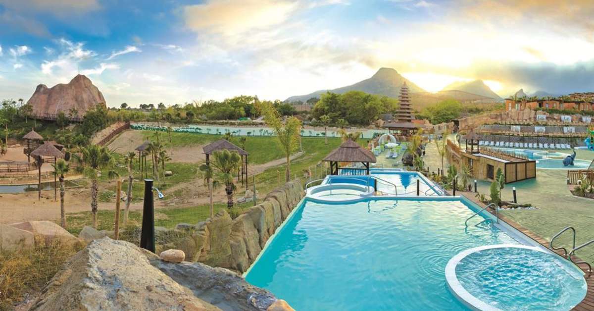 Een foto van het zwembad bij Magic Natura Waterpark Resort