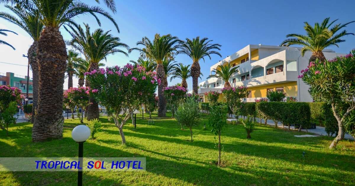Een foto van de buitenkant van Hotel Tropical Sol