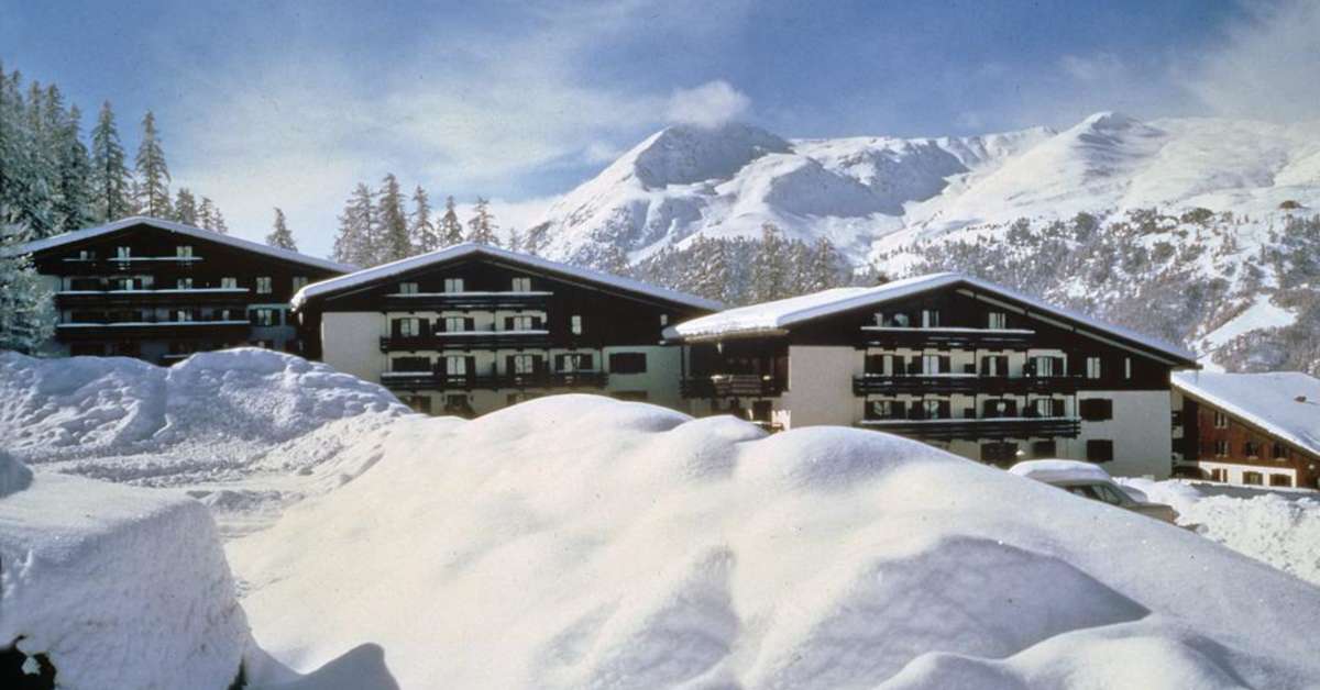 Een foto van de buitenkant van Hotel Intermonti
