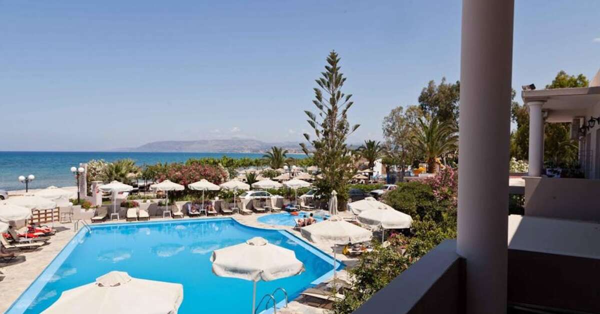 Een foto van het zwembad bij Georgioupolis Beach Hotel
