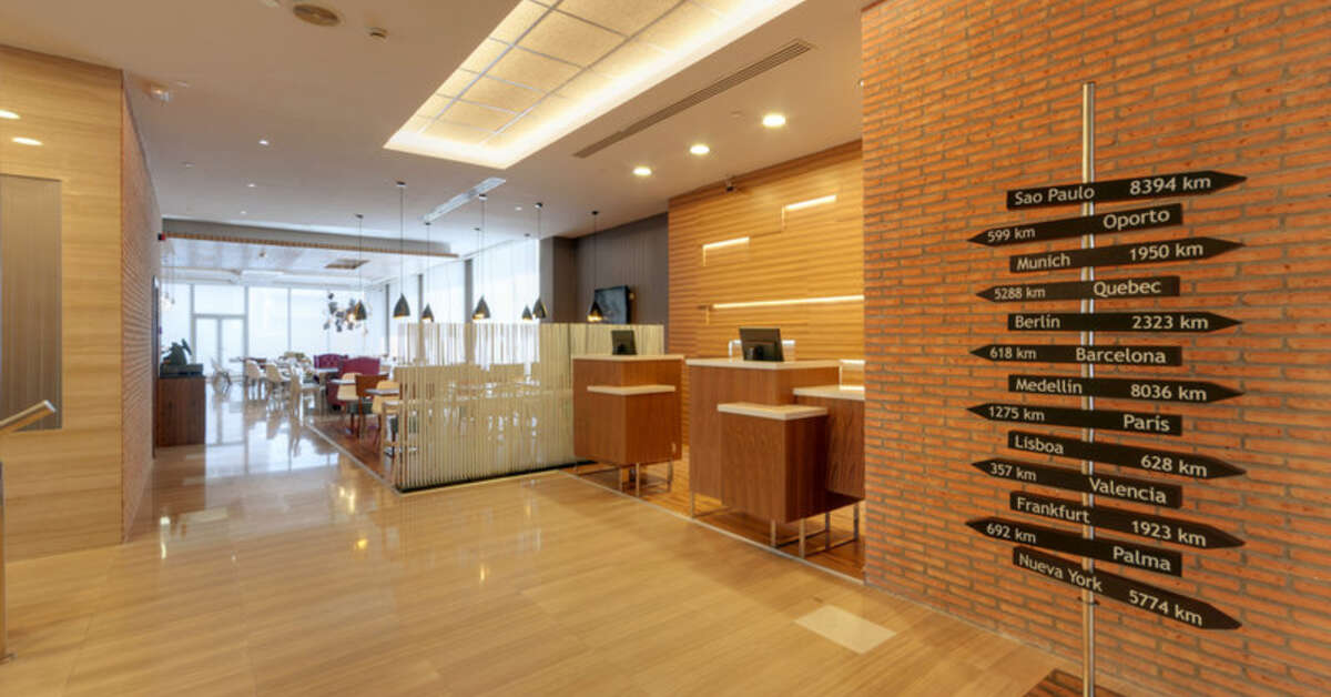 Ein Foto vom Innenbereich im Hotel Madrid Chamartin