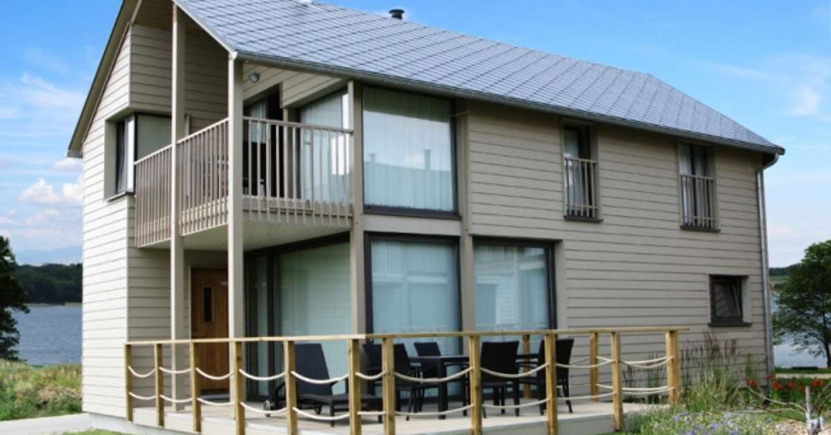 Een foto van de buitenkant van Golden Lakes Village