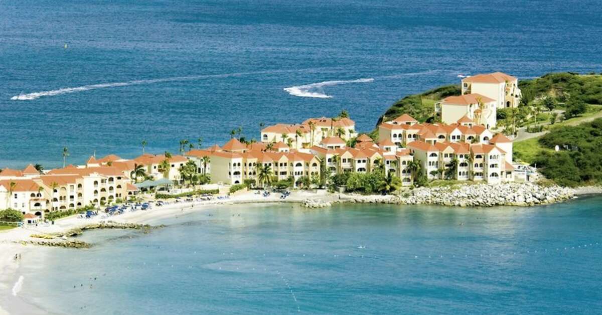 Een foto van een overzicht van Divi Little Bay Beach Resort