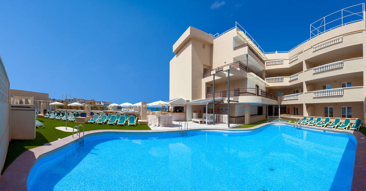 Een foto van het zwembad bij Aparthotel Dragos Del Sur