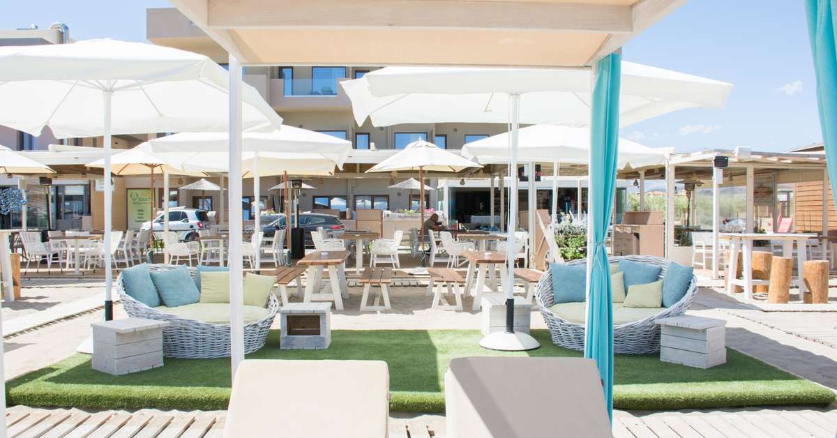 Een foto van de faciliteiten bij Yianna Caravel Beach Hotel