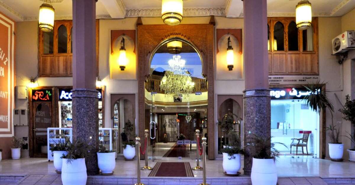 Een foto van de buitenkant van Hotel Mont Gueliz