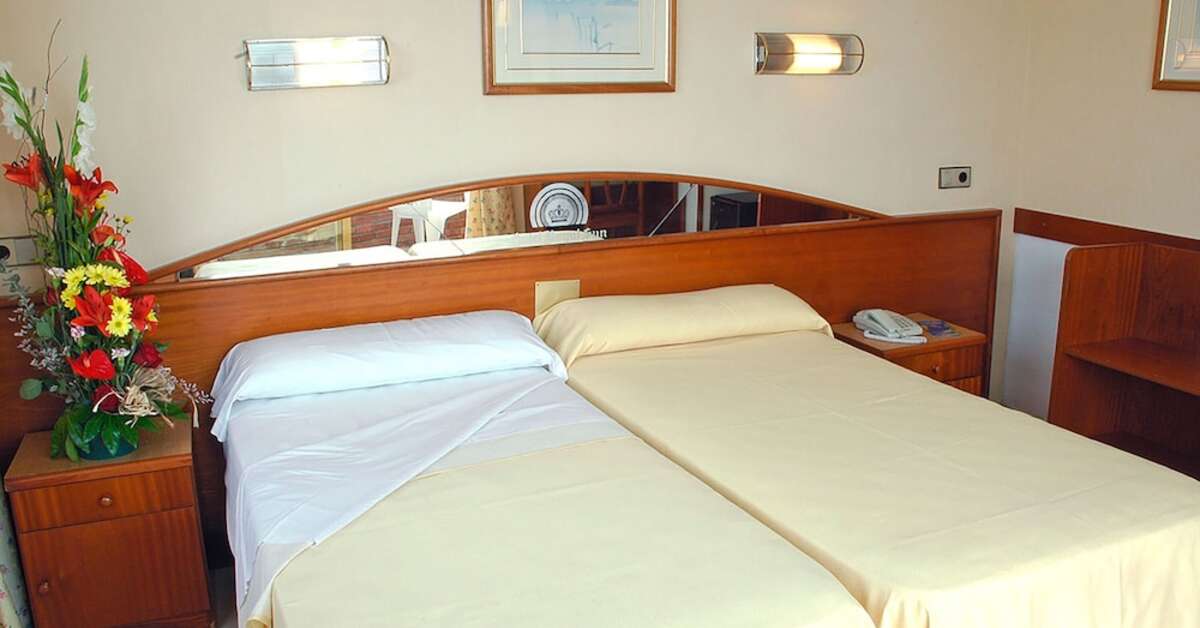 Een foto van H-Top Royal Sun