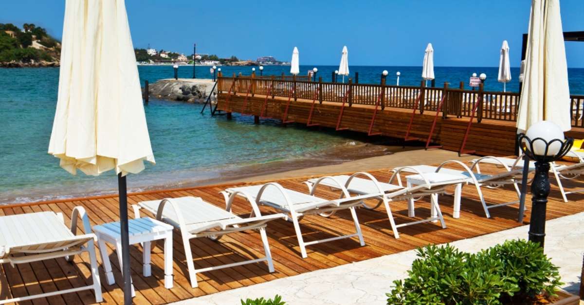 Een foto van het terras bij Ada Beach Hotel