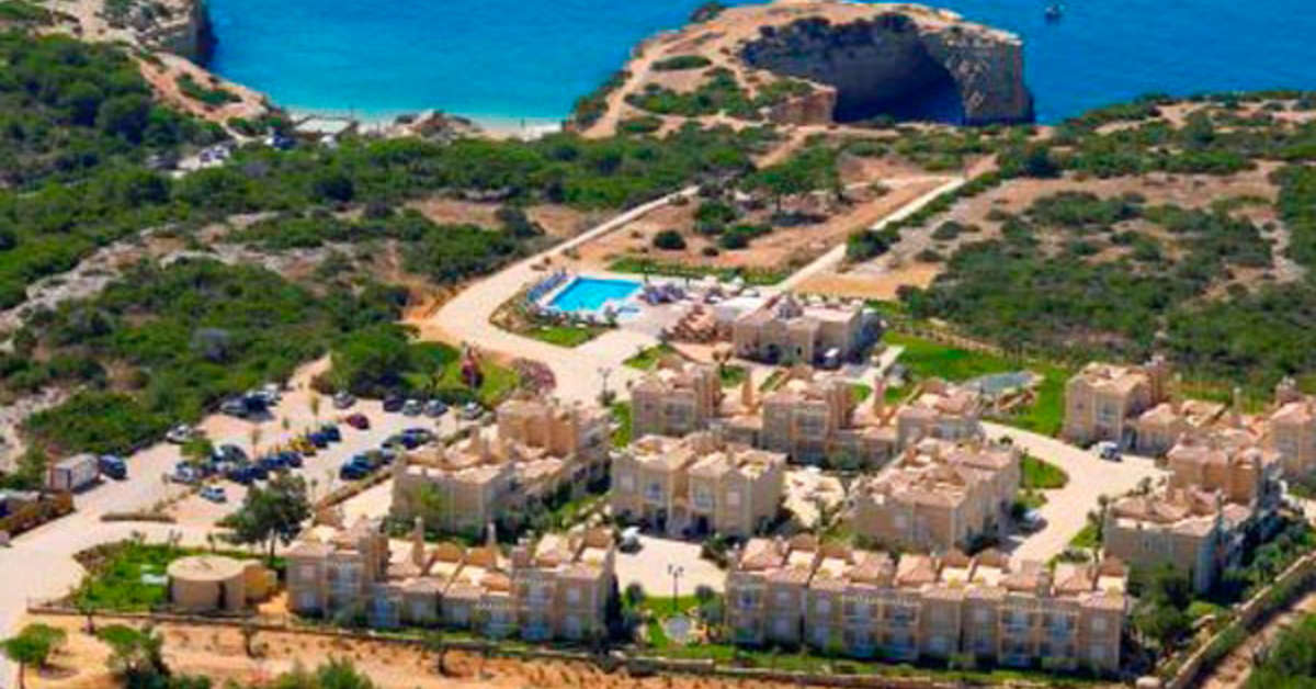Een foto van de buitenkant van Vila Alba Resort
