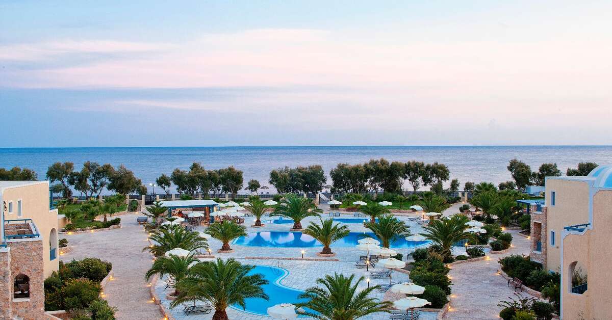 Een foto van het zwembad bij Santo Miramare Resort
