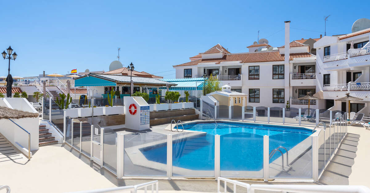 Een foto van het zwembad bij Club Tenerife