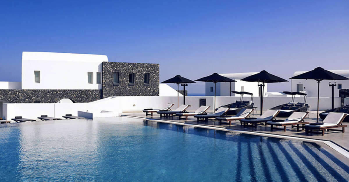 Een foto van het zwembad bij Santo Maris Oia Luxury Suites & Spa