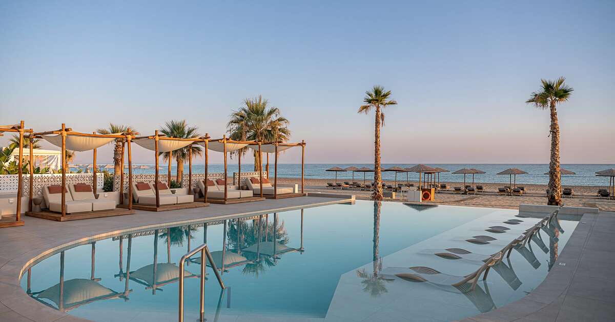 Een foto van het zwembad bij Iperion Beach Hotel