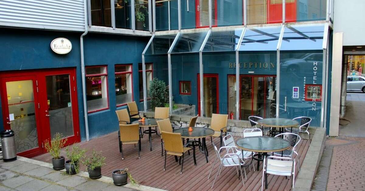 Een foto van het terras bij Hotel Fron
