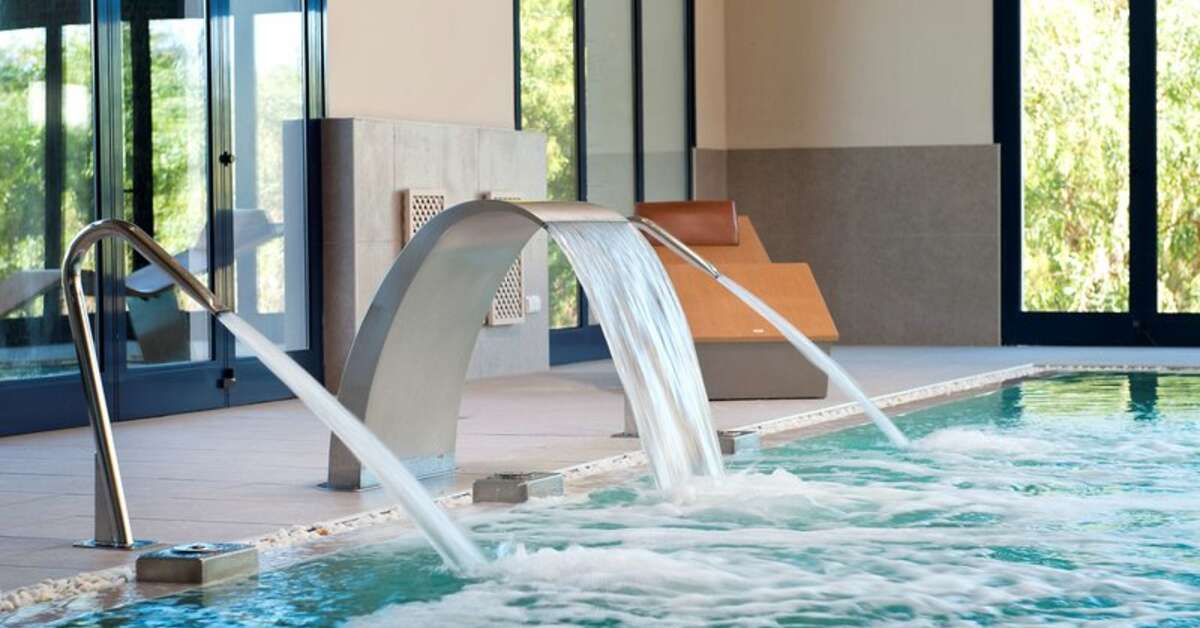 Een foto van het zwembad bij Barcelo Jerez Montecastillo & Convention Center